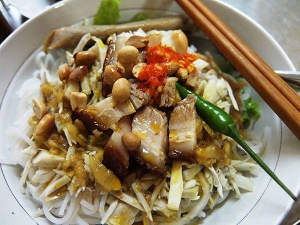 Bún mắm nêm - đặc sản có mùi nồng Đà Nẵng