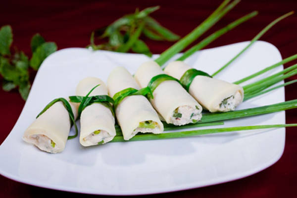 Nem măng đắng - đặc sản Lào Cai độc đáo từ măng vầu. Ảnh: loca.