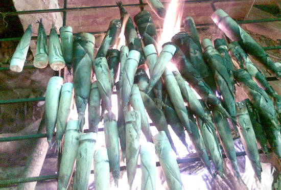 Măng đắng nướng món ngon Hòa Bình