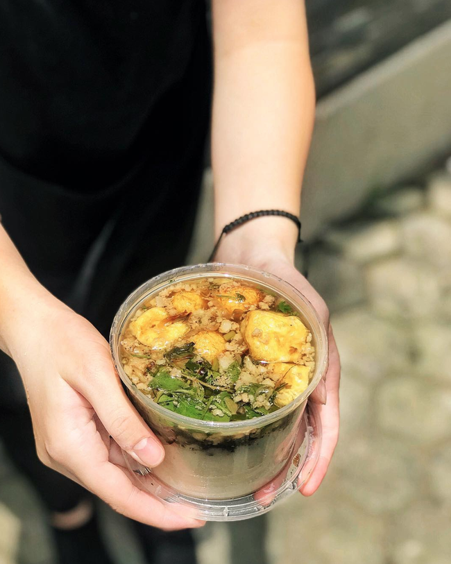 Bánh đúc nóng Hà Nội Lê Ngọc Hân