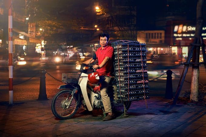 Xe máy Hà Nội phục vụ cả nhu cầu đi lại và chở đồ của gia đình