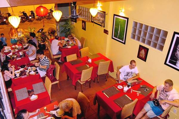 Nhà hàng Yến - phục vụ món Việt tại nhà hàng Nha Trang