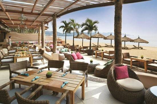 Sailing Club - tổ hợp giải trí ẩm thực sát biển tại nhà hàng Nha Trang
