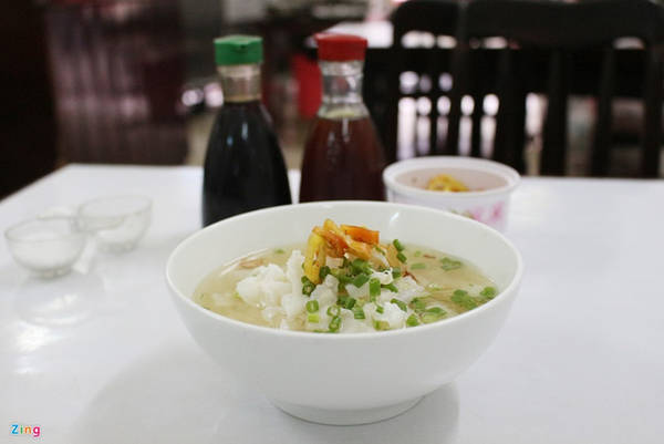 Hủ tiếu Nam Lợi - quán ăn quận 1 hơn 70 năm chuyên hủ tiếu cá
