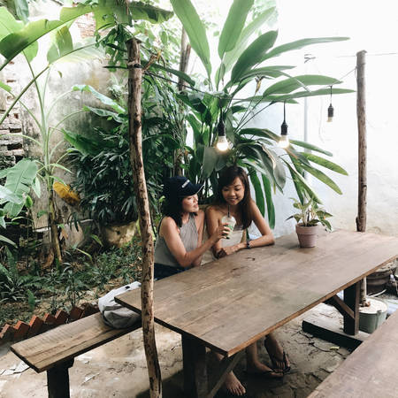 Golem Cafe Đà Nẵng nội thất gỗ và ánh đèn lung linh Golem Cafe Đà Nẵng nội thất gỗ và ánh đèn lung linh