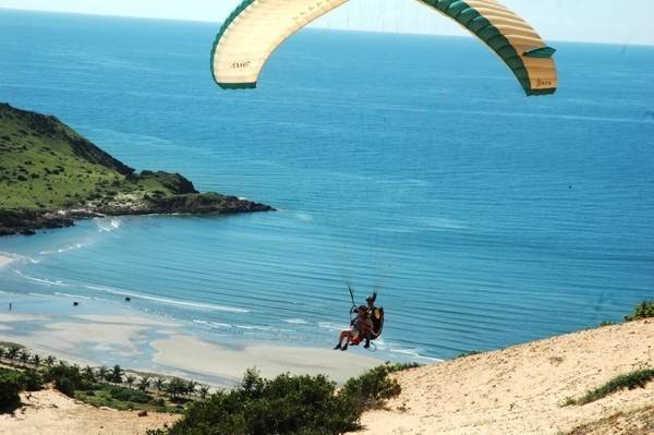 Du lịch Phan Thiết - Dù lượn cần nhiều thời gian để học hỏi cách chơi.