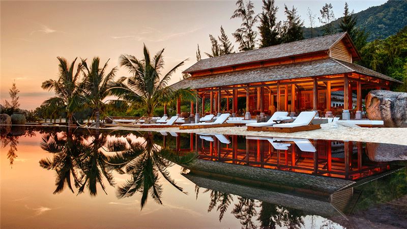 Hoạt động chèo thuyền kayak khám phá vịnh Ninh Vân Hoạt động chèo thuyền kayak khám phá vịnh Ninh Vân