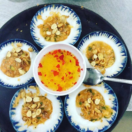 Chợ đêm Hạnh Thông Tây - điểm ăn uống về đêm Sài Gòn giá rẻ