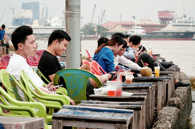 Ngắm sông Sài Gòn và trung tâm thành phố từ Nóc hầm Thủ Thiêm