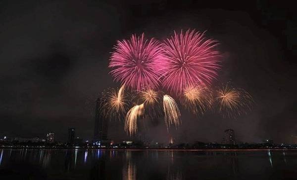 Màn trình diễn của đội Mỹ tại pháo hoa Đà Nẵng