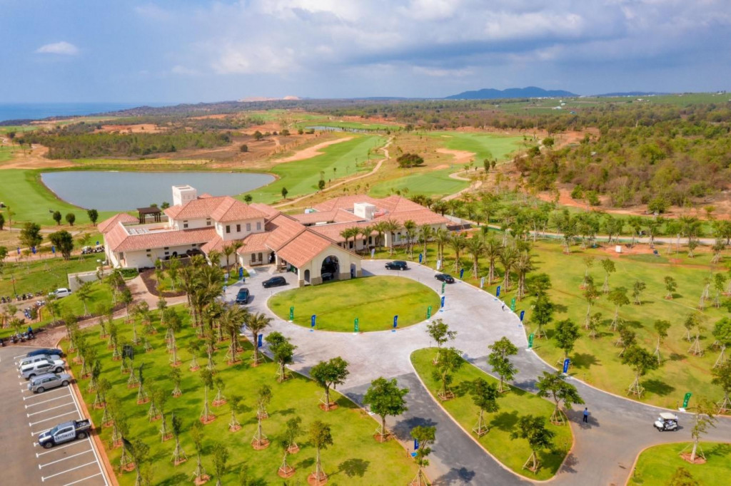 Sân golf PGA 36 hố NovaWorld Phan Thiết
