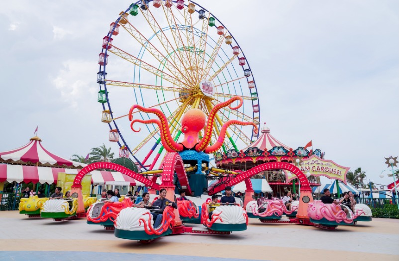 Circus Land với vòng đu quay biểu tượng tại NovaDreams Phan Thiết