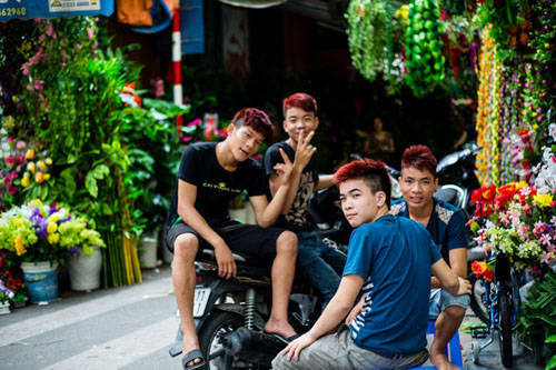 Sức sống vỉa hè đầy màu sắc tại du lịch Hà Nội