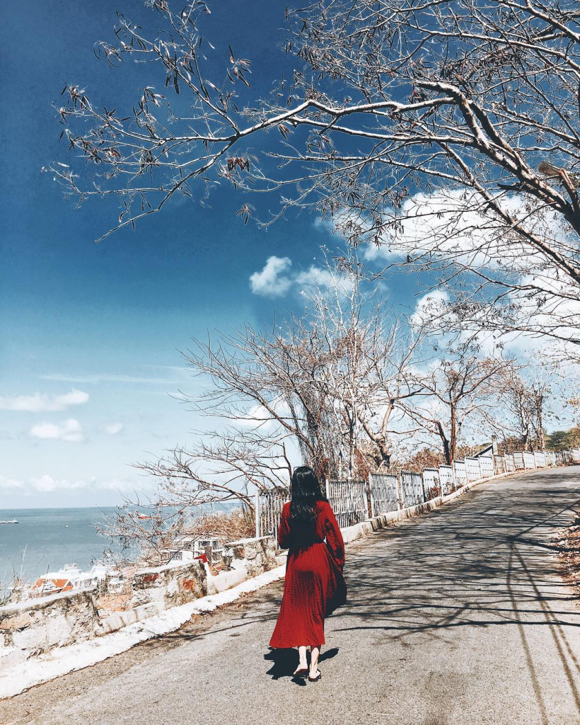 Đường lên núi Lớn. Ảnh: @kimly206