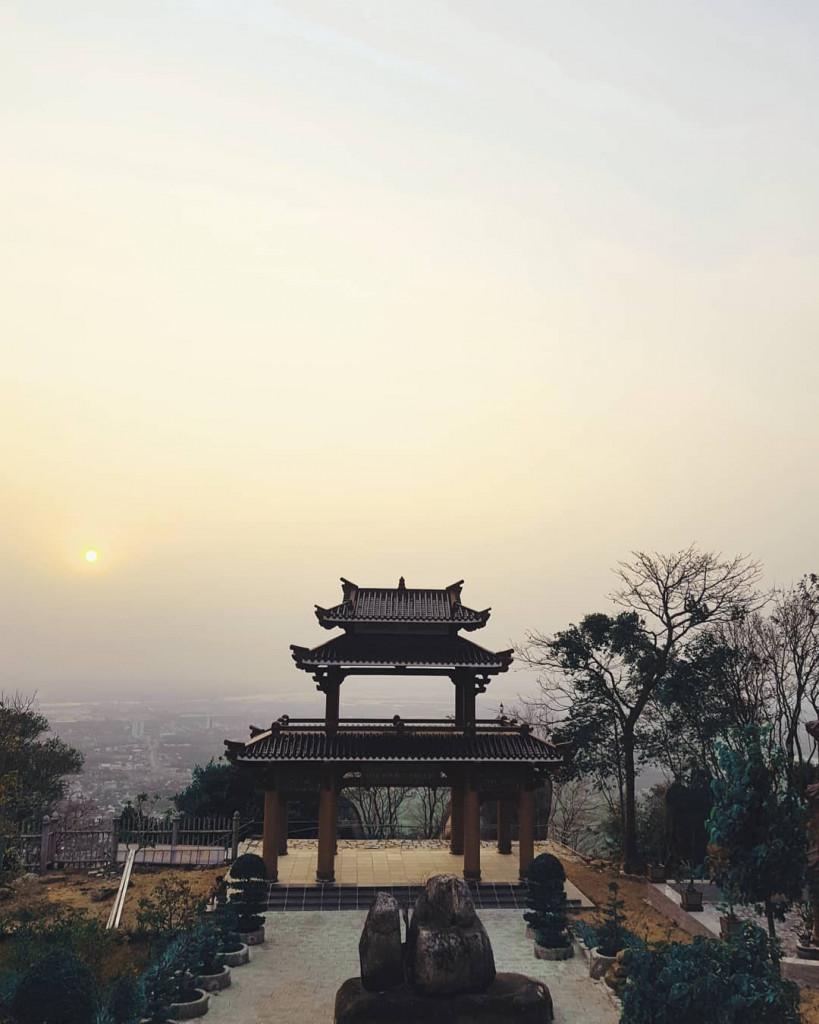 Hoàng hôn ở núi Thị Vải. Ảnh: @mrpvc2804