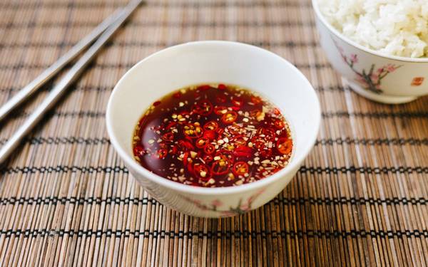 Nước mắm Phan Thiết thơm ngon đậm đà