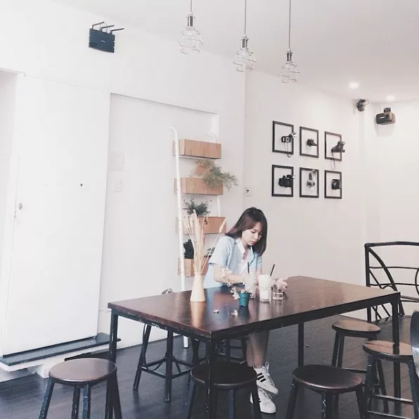 Không gian quán cafe đẹp Đà Nẵng Wonderlust Bakery & Coffee