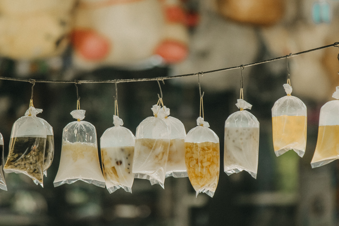 Xe hoa quả và quà vặt dân dã tại ốc đảo Thanh Đa