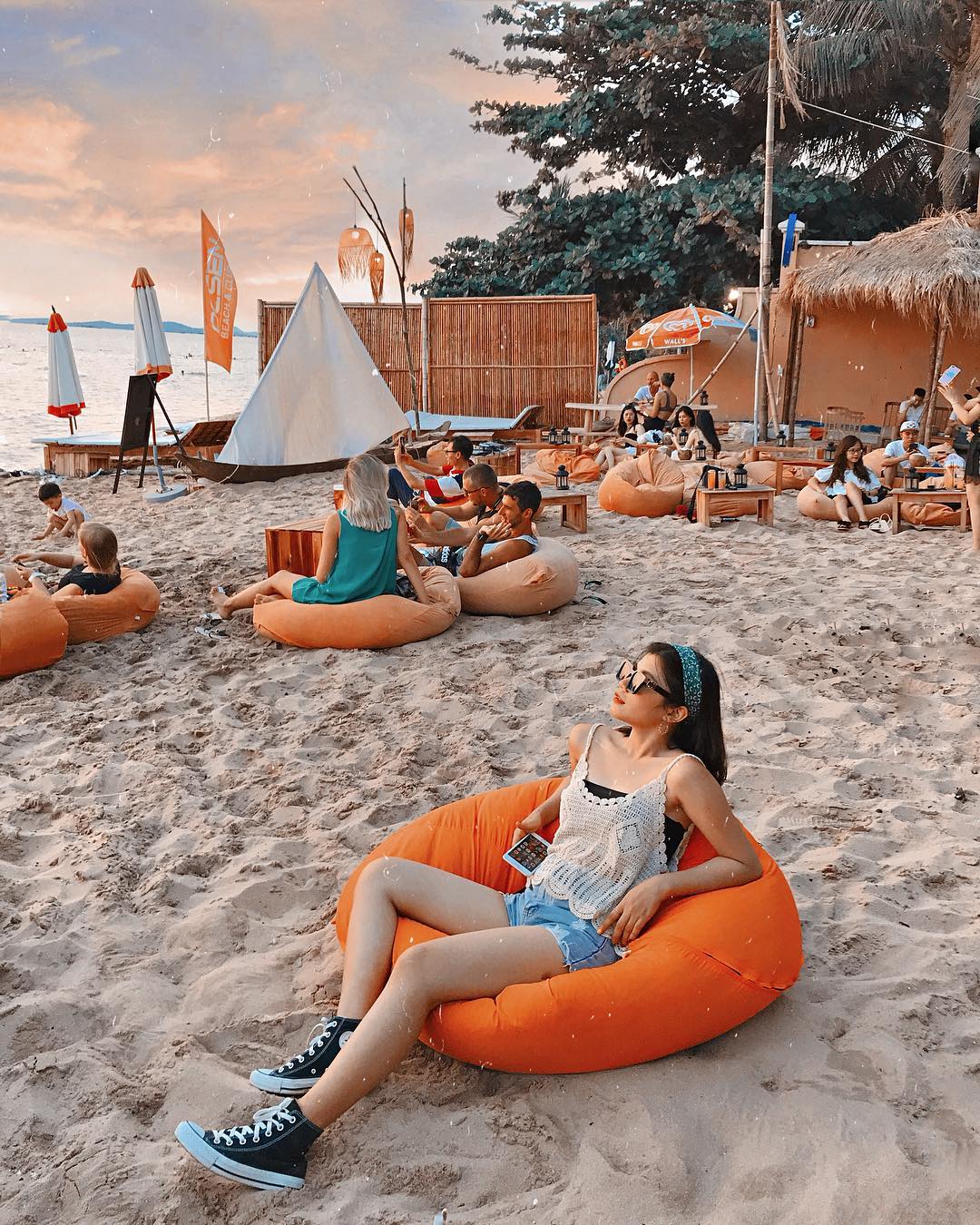 Ocsen Beach Bar Phú Quốc ghế lười view biển
