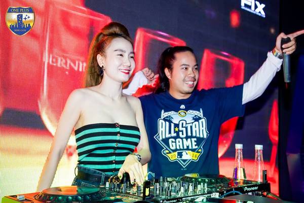 DJ và âm nhạc quốc tế tại One Plus Beer Club
