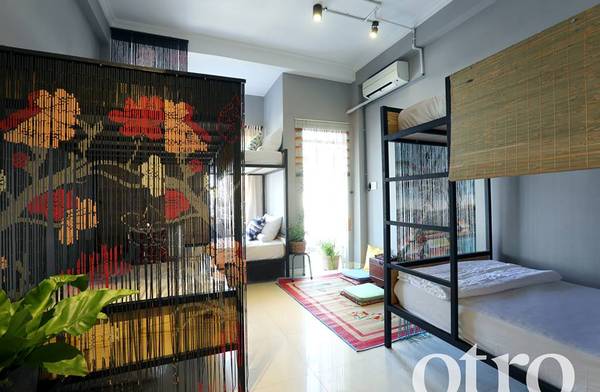 Không gian phòng chiếu OTRO homestay Sài Gòn