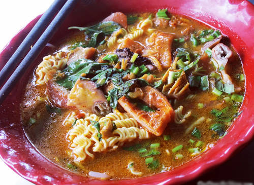 pha-lau-di-lien-3 Phá lấu mì tôm