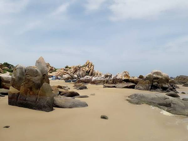 Bãi đá tuyệt đẹp.