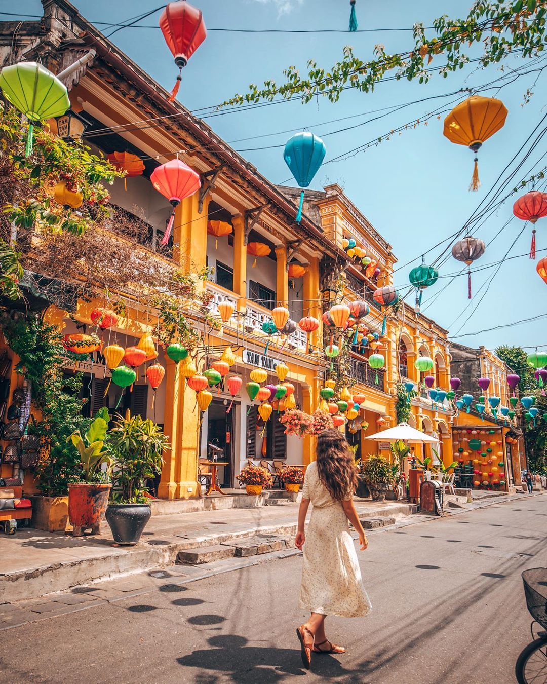 Tản bộ phố cổ Hội An về đêm