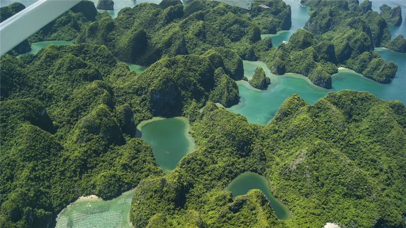 Ngắm Vịnh Hạ Long từ thủy phi cơ Hạ Long