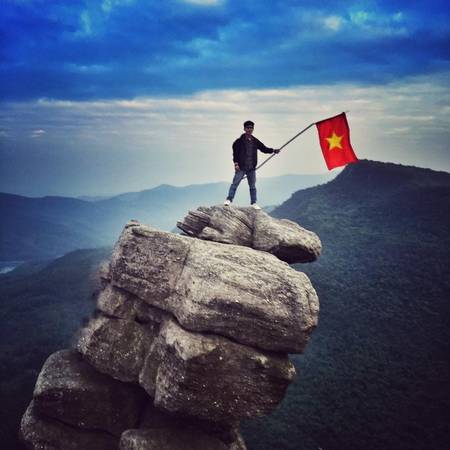 Hình ảnh phiến đá sống ảo Quảng Ninh