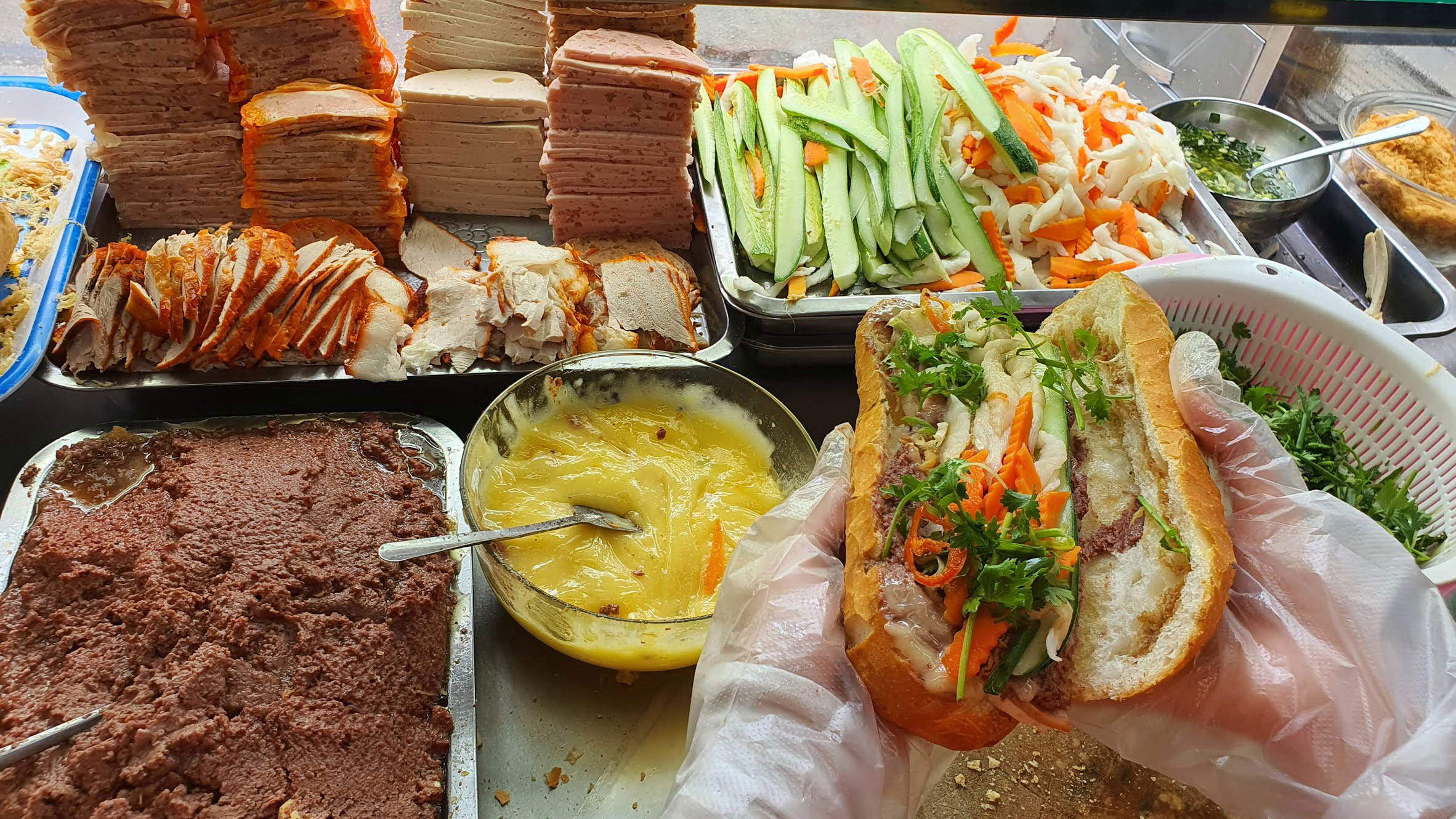 Bánh mì Việt Nam cũng là món ăn được yêu thích