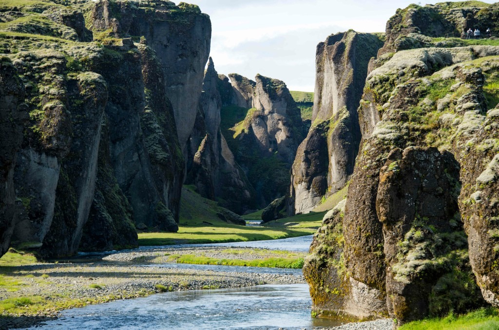 Hẻm núi Fjadrargljufur Iceland đóng cửa tu sửa vì du khách