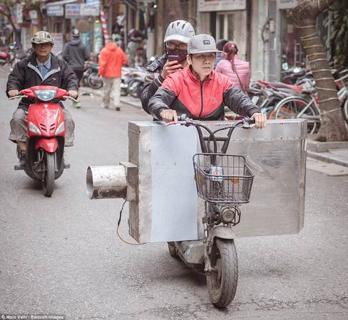 Xe đạp chở hàng rong trên các con phố cổ Hà Nội