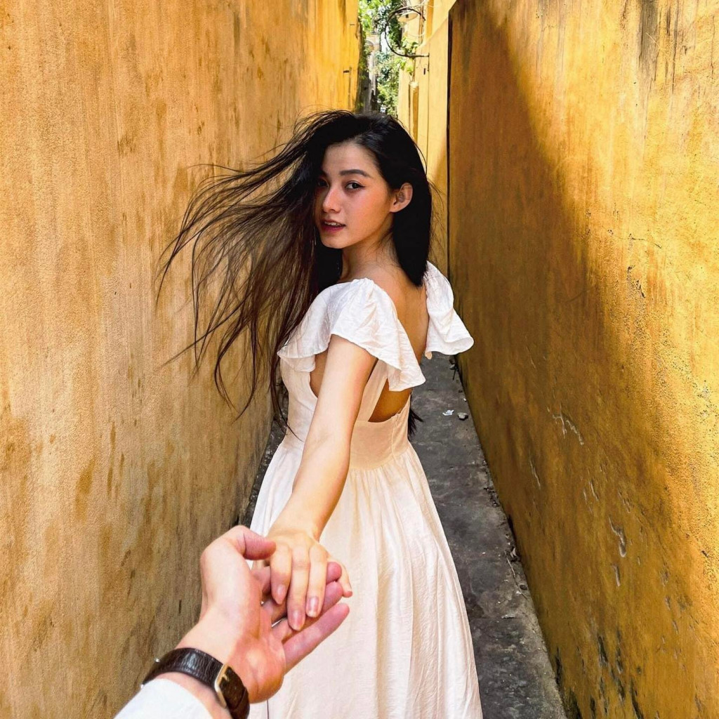 Những con hẻm được tô vàng nắng tại phố cổ Hội An