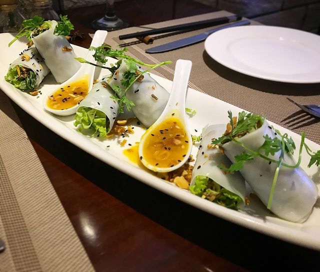 Phở cuốn Hà Nội tại khu Ngũ Xã Ba Đình