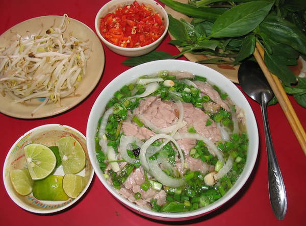Phở bò truyền thống tinh hoa ẩm thực Việt Nam