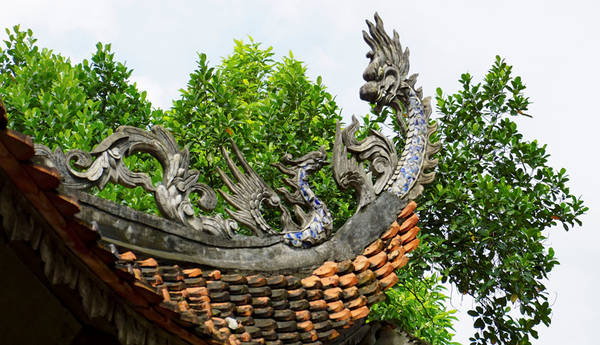 Những tấm bia đá, phù điêu tại Đền Mẫu Phố Hiến Hưng Yên
