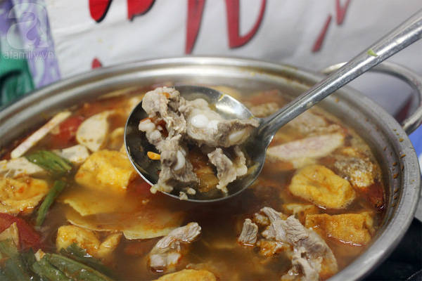 Lẩu riêu cua sườn sụn Lò Đúc