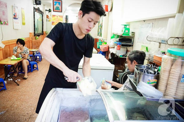 Hiệu kem cân Lò Đúc với nhiều vị kem đa dạng