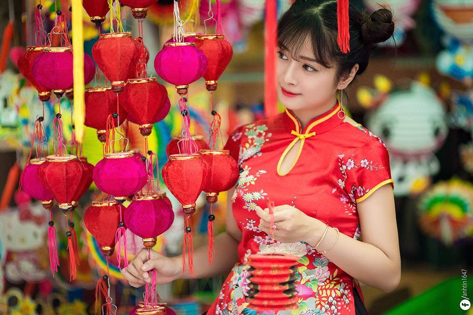 Không khí sôi động tại phố lồng đèn Sài Gòn dịp Trung Thu