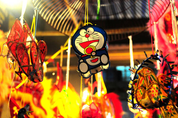 pho-long-den-sai-gon-ruc-ro-don-trung-thu-ivivu12