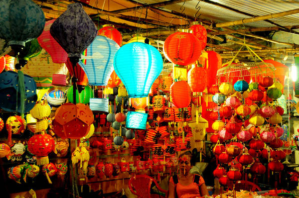 pho-long-den-sai-gon-ruc-ro-don-trung-thu-ivivu13
