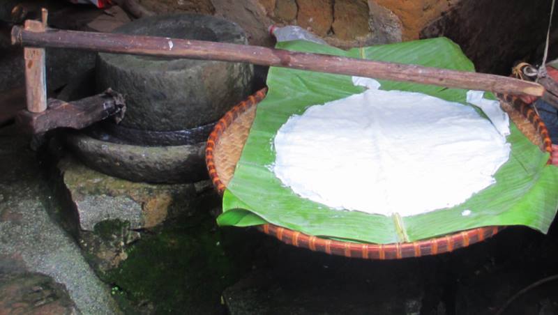 Bánh phở hấp chín cho món phở xào Bình Liêu