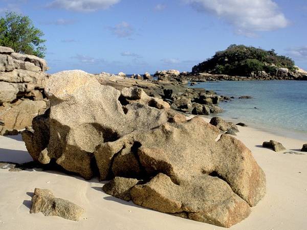 Bãi Anchor Bay Australia - Bãi biển riêng tư Great Barrier Reef