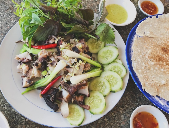 Ốc giấm hấp sả món ăn bình dân Phú Yên