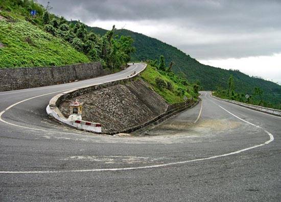 Đèo Hải Vân trên hành trình phượt xe máy Lăng Cô