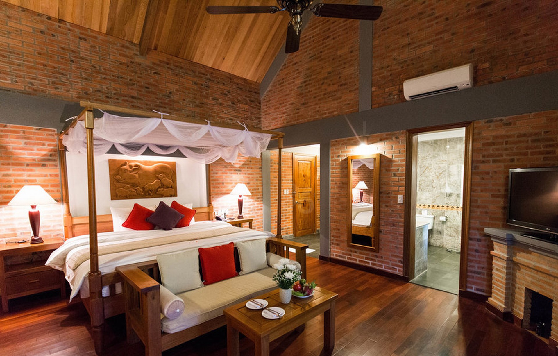 Không gian lãng mạn tại Honeymoon Bungalow