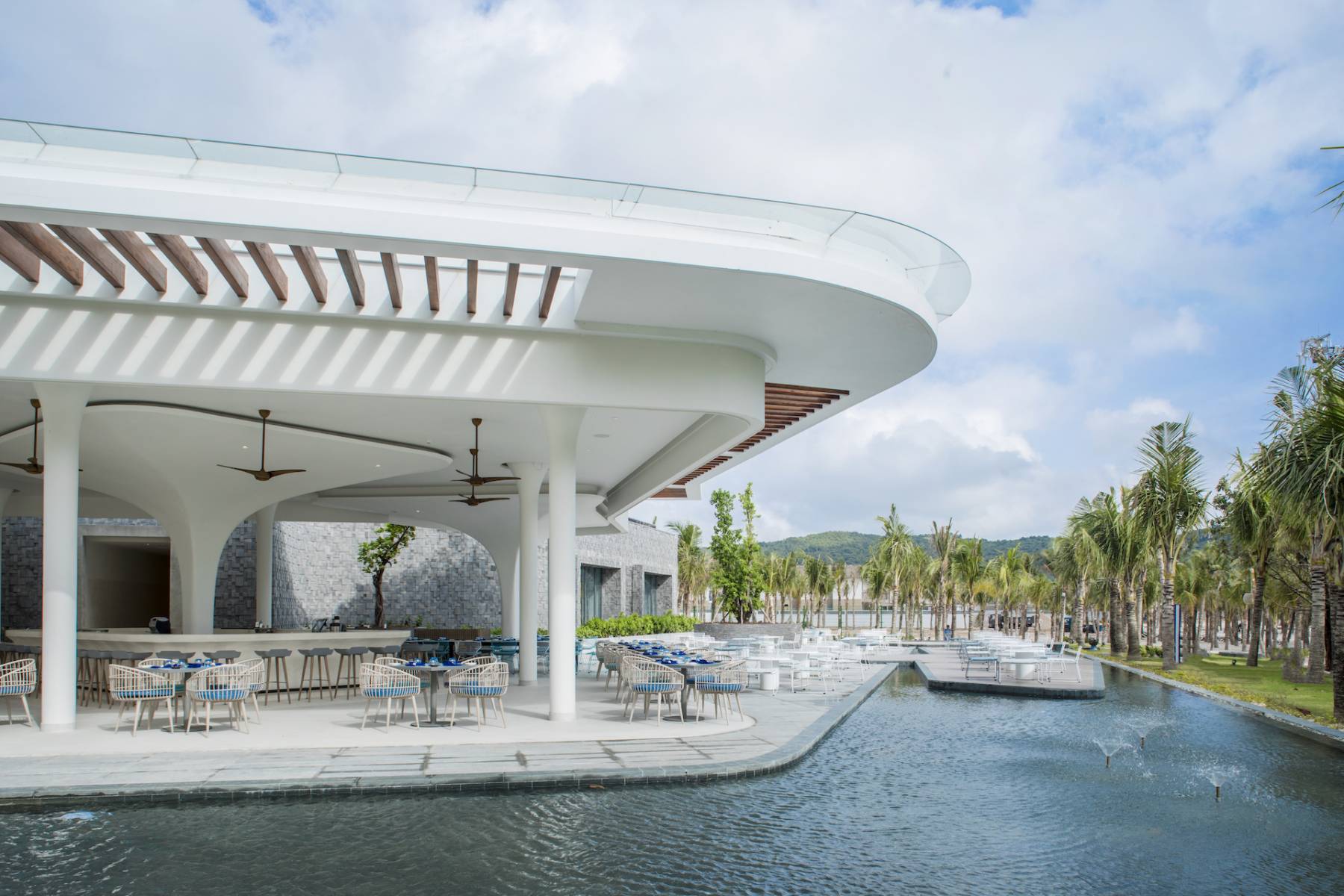 Premier- Residences- Phú -Quốc- Emerald- Bay-ivivu-6