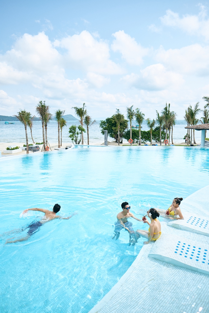 View hồ bơi Premier Village Phú Quốc