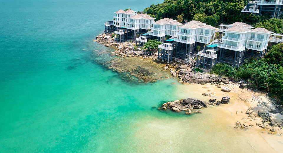 Bể bơi tràn bờ Premier Village Phú Quốc
